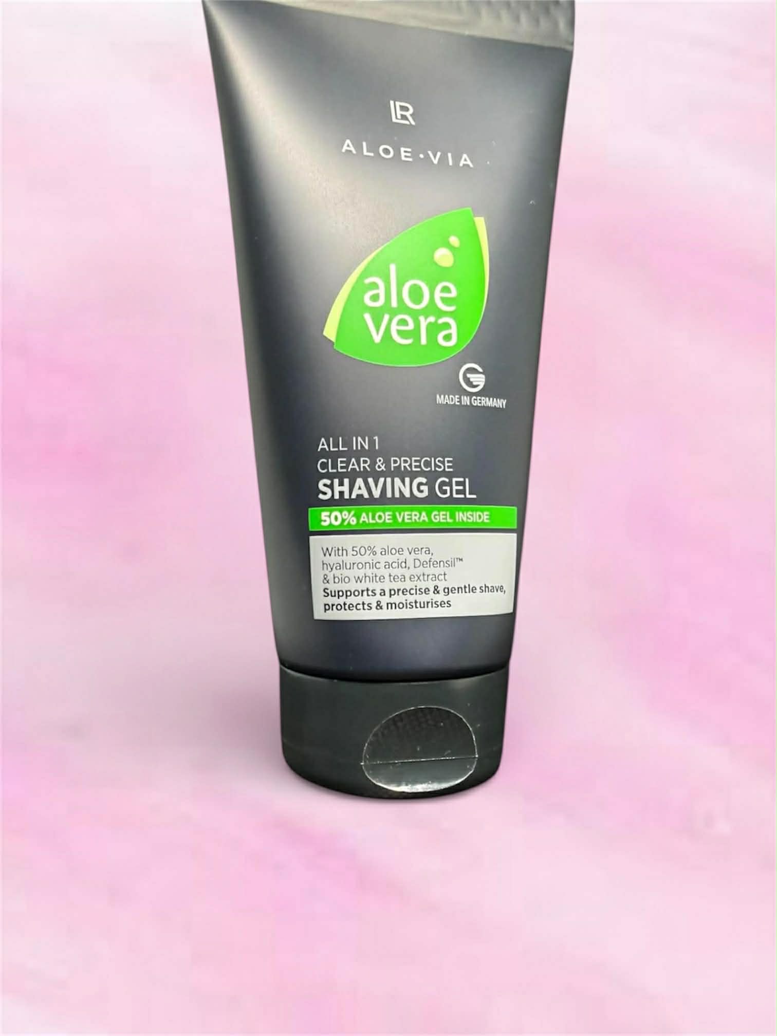 All in 1: clear en precise shaving gel